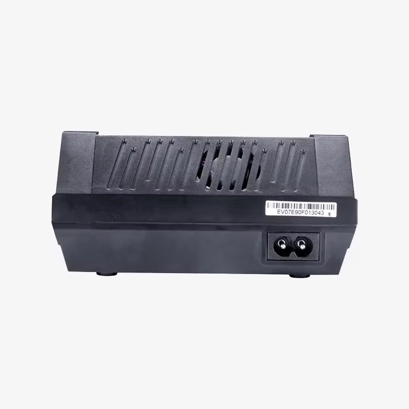 Caricabatterie Intelligente EV - Drone Battery Charger recensione e prezzo
